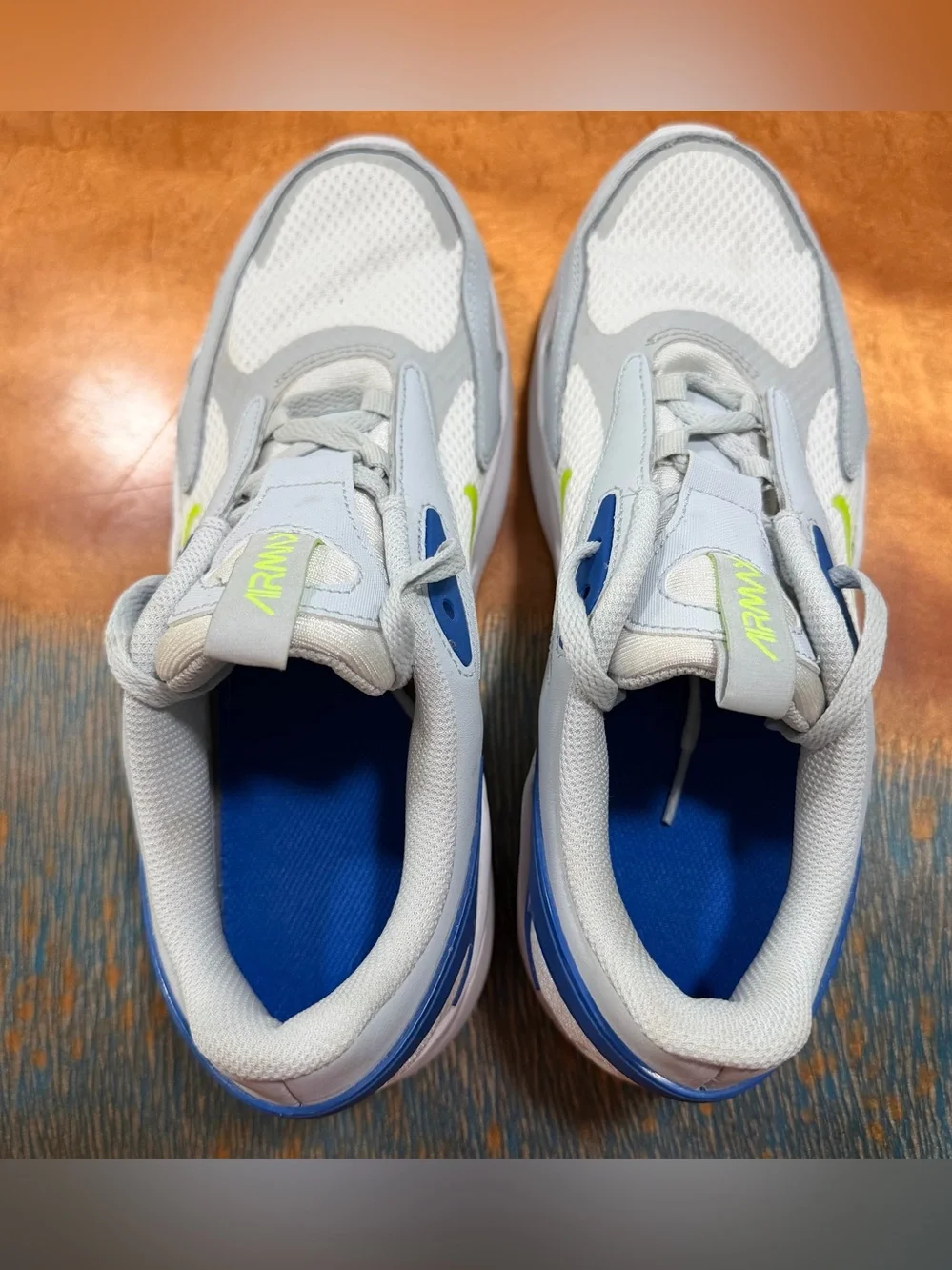 Nike Air Max Bolt Sneakers size 6Y Pure Platinum Royal Volt